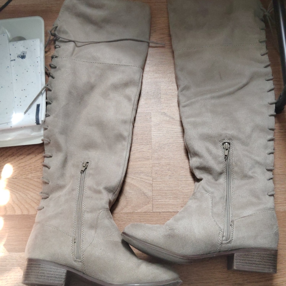 Women's over the knee boots